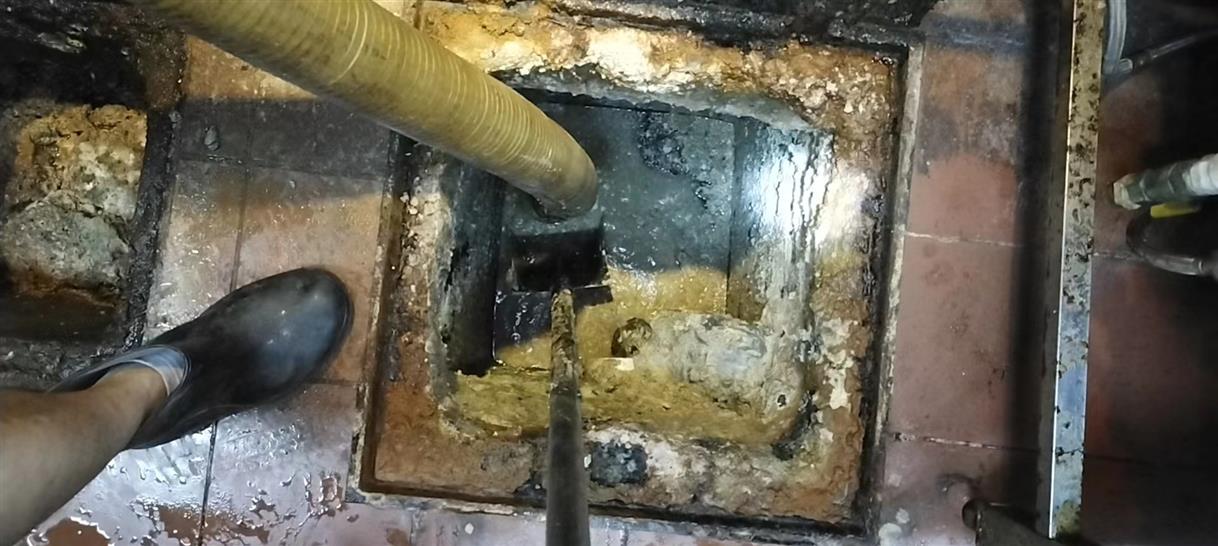 库伦污水池清理一般都有毒气，怎么预防中毒呢？