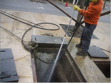 库伦池底污泥如何清理