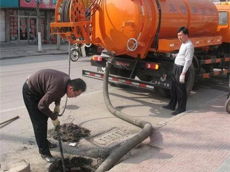 库伦清掏化粪池，健康生活从这里开始